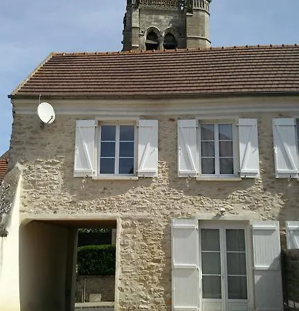 Les Fontaines Holiday home
