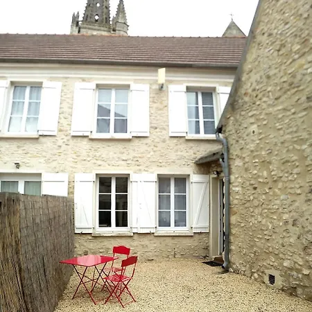 Les Fontaines Holiday home